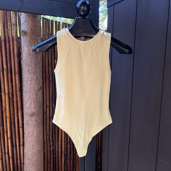 Babaton/Aritzia Pale-Yellow Bodysuit - Picture 1 of 3